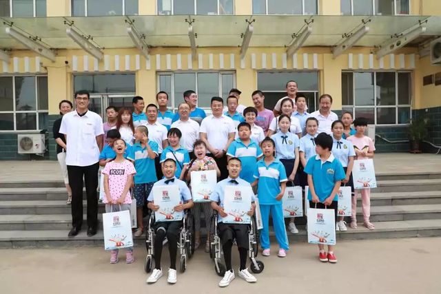 乾港愛(ài)心團 乾港愛(ài)心團