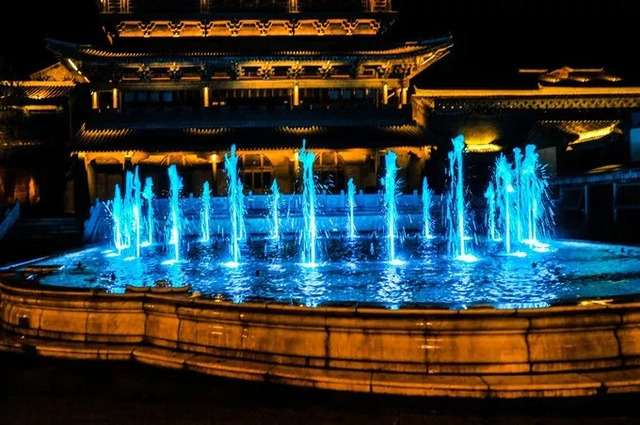 長(cháng)城音樂(lè )水舞秀 長(cháng)城音樂(lè )水舞秀