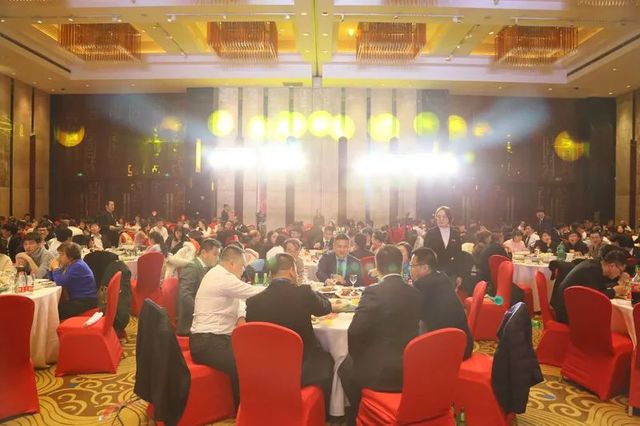 晚會(huì )宴席 晚會(huì )宴席